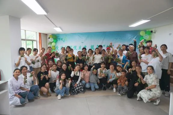 HeYingLiuNian_frGuVEl.max-1600x1600.form