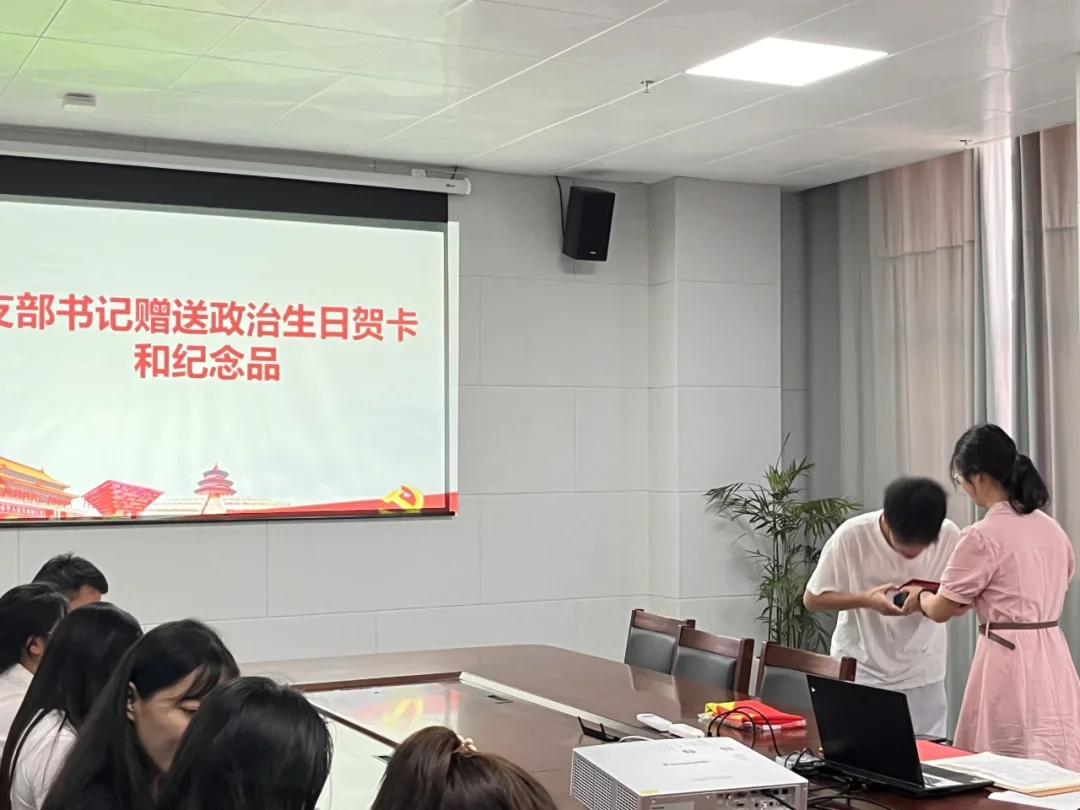 HuoDongXianChang.max-1600x1600.format-we